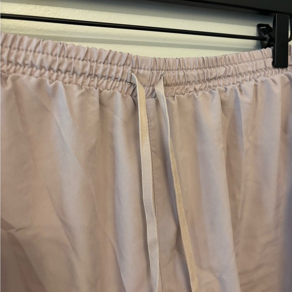 Old Navy Active tan athletic running shorts size L - Picture 4 of 7